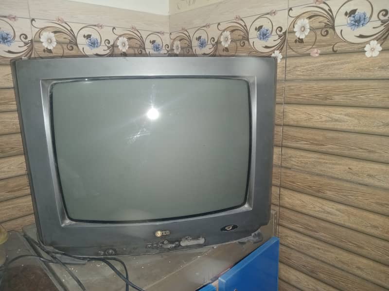 LG TV for sale 3