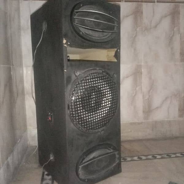 Amplifier + speakers+ woofer 3