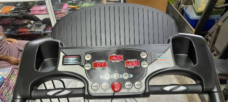 LEASURE WORKS PERFORMANCE TREADMILL 0