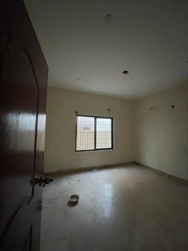 200 SQUARE YARD GROUND FLOOR PORTION FOR RENT 3BAD DD 6