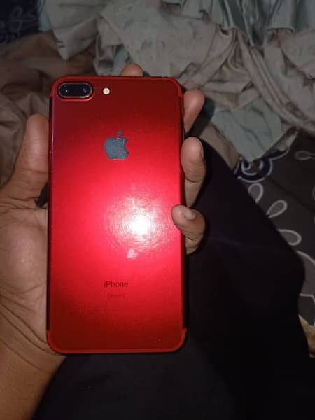 I phone 7 plus with box  128GB battery 100 2