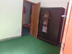 Carpet room available in G10/1
