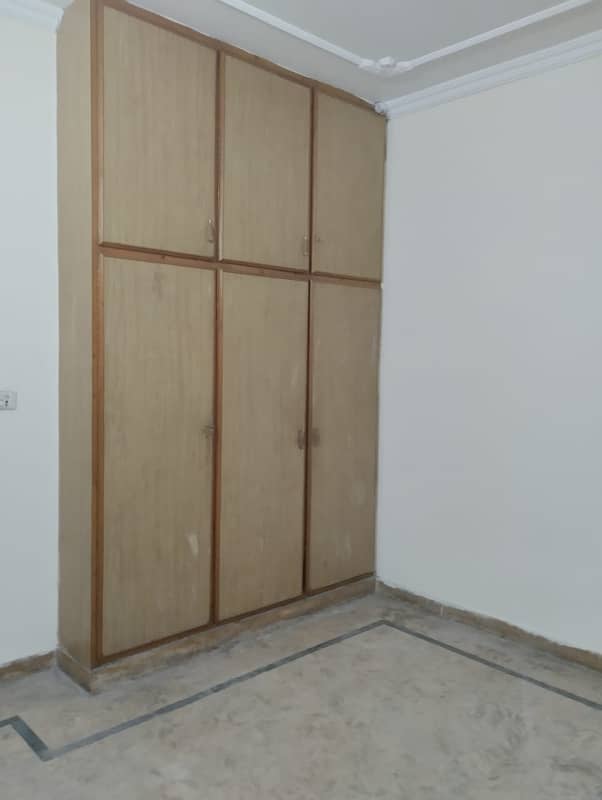 Lower portion for rent in johar town near canal road 4
