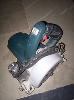 wood cutter urgent sale newly condition. . .
