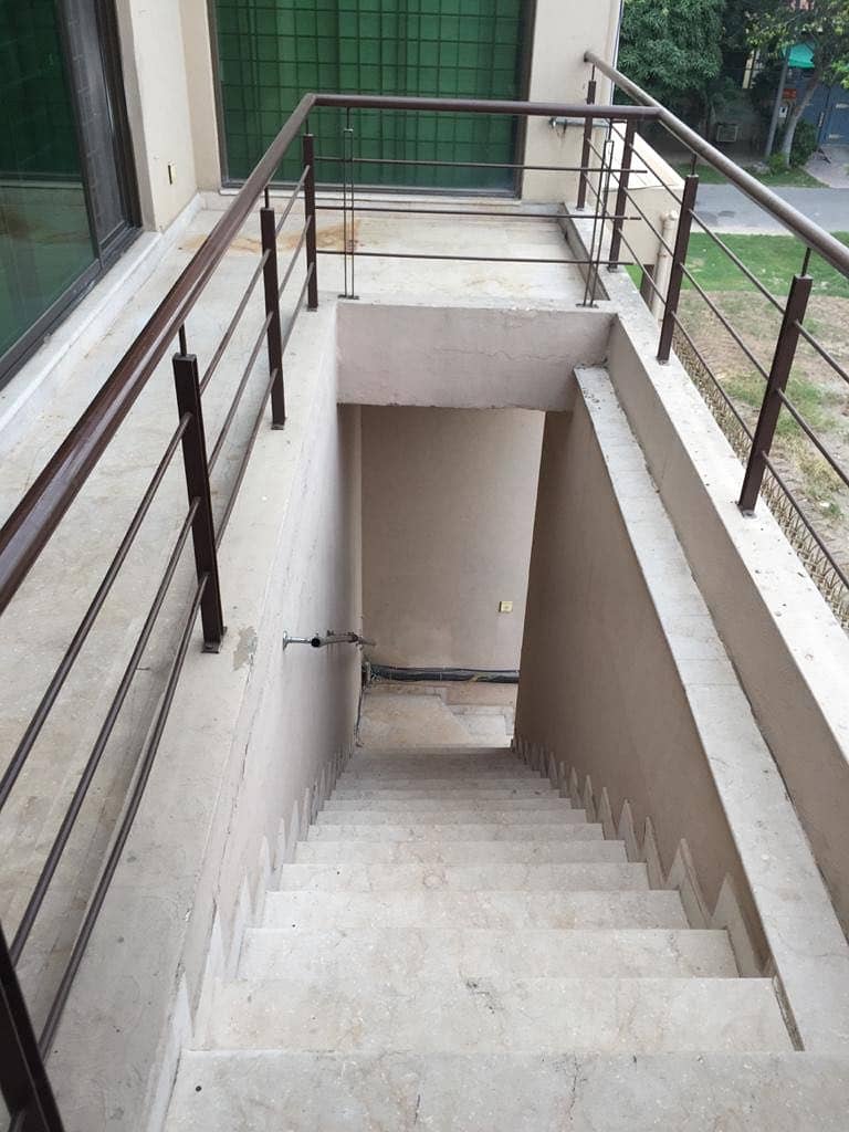 1 Kanal Upper Portion In DHA Phase 5 Near Lums University 12