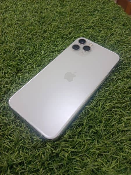 iphone 11 pro water peck non PTA 8