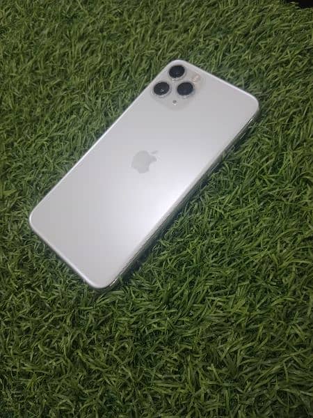 iphone 11 pro water peck non PTA 9
