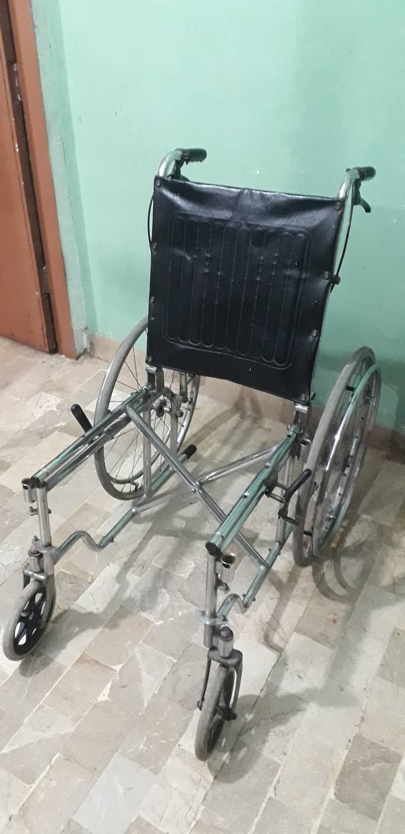 Steel Reclining Commode Wheelchair 2