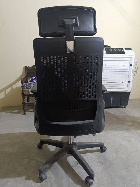 imported chair only 1 month use 5