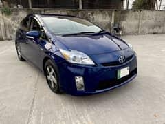Toyota Prius 2011 new condition car with 20km/l average