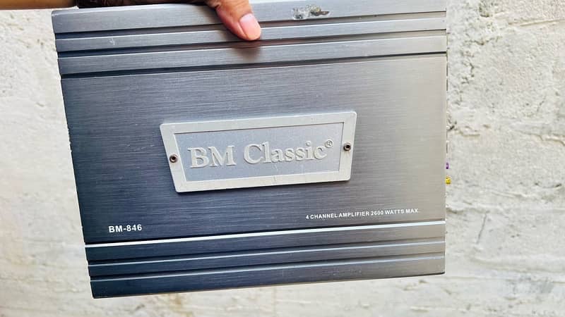 BM classic M and pioneer speaker 0