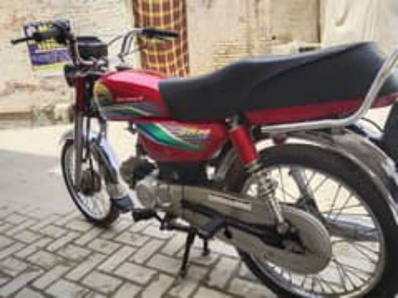 muje driver ki zaroot hy bike ke liye indrive or Yango py bike chalani 0