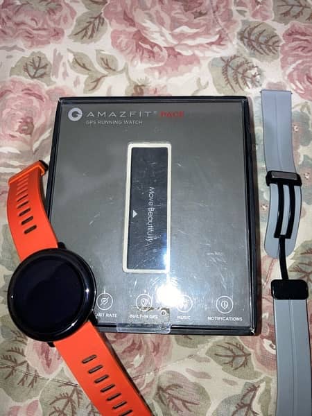 Amazfit Pace Smart Sport Health Watch Complete Box Mint Condition 7