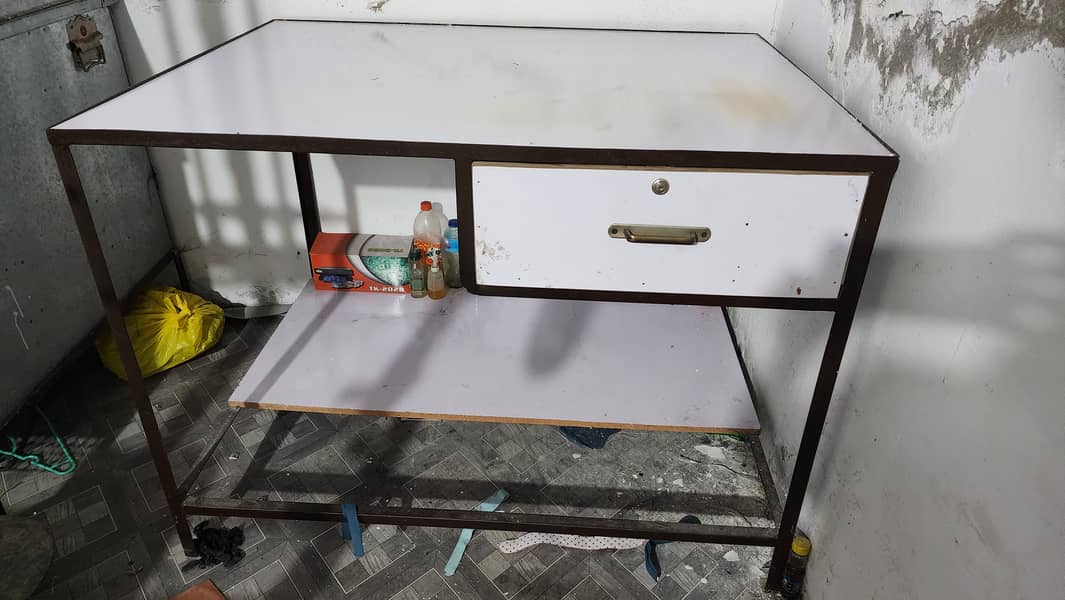Press Table / Cutting tabe 0