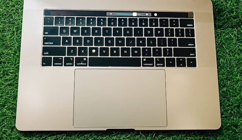 Apple Macbook Pro 2017 - 15 inch 3