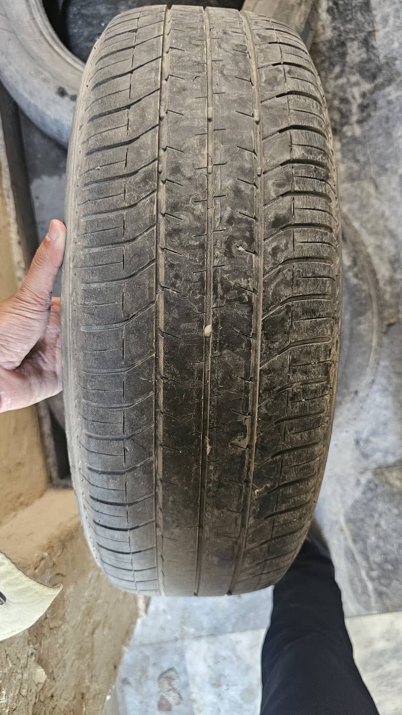 Civic tyres 4