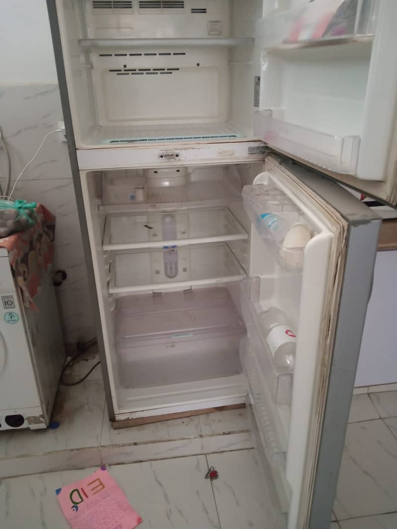 In Rs 39000 big size fridge 1