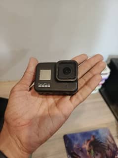 Gopro Hero 8 Black With Box & Extra Battery and Huge Mounts