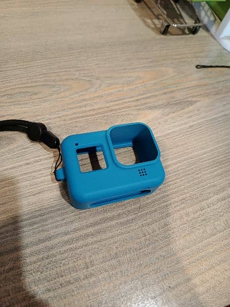 Gopro Hero 8 Black With Box & Extra Battery and Huge Mounts 6
