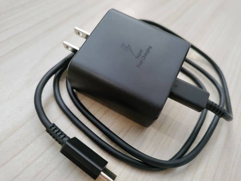 Samsung S22 45w charger with type c cable 100% original for sale 1