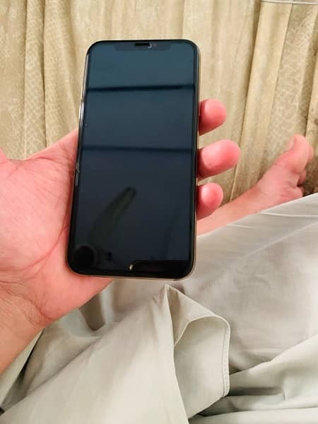 iphone xs full body condition 10/9 3