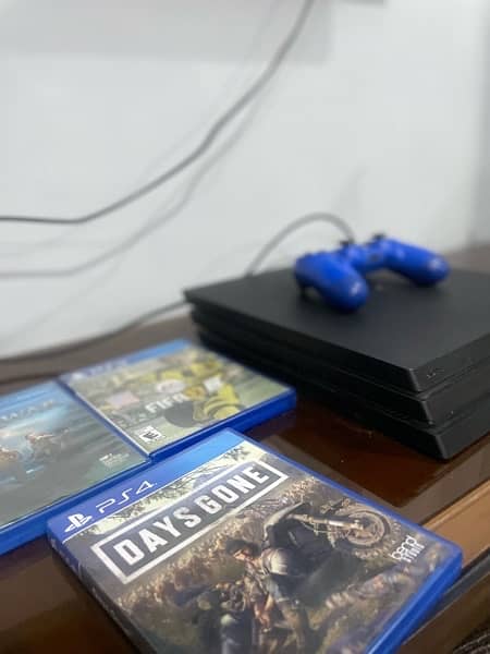 ps4 pro with 3 cds 0