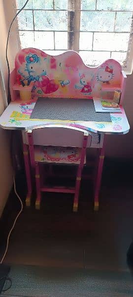 kids study table with chair 0