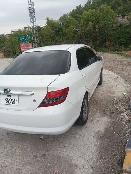 Honda City 2005 for sale in very good condition 4