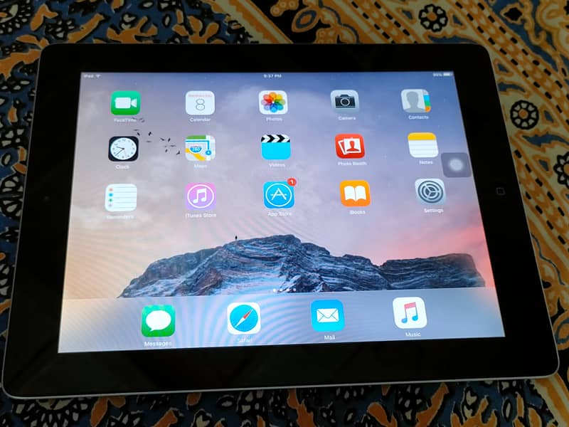 Apple iPad 2 16GB Wifi 10/10 Condition (USA Imported) 7
