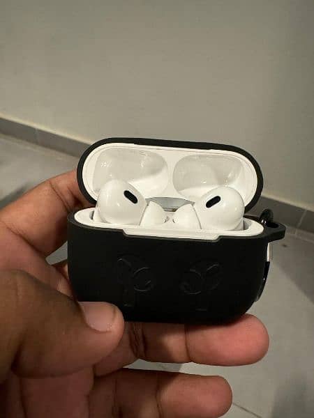 Airpods Pro 2 with ANC Like New 1