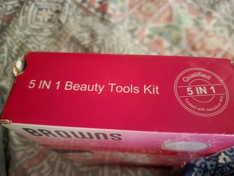 5 IN 1 Beauty Tools Kit 7
