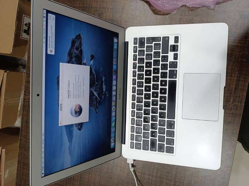 MACBOOK AIR 2017 13 INCH CORE  I5 1.8 8GB RAM 256GB SSD LUSH CONDITION 0