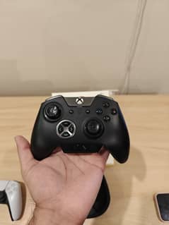 Razer Wolverine Ultimate Pro Controller (Xbox One and PC)