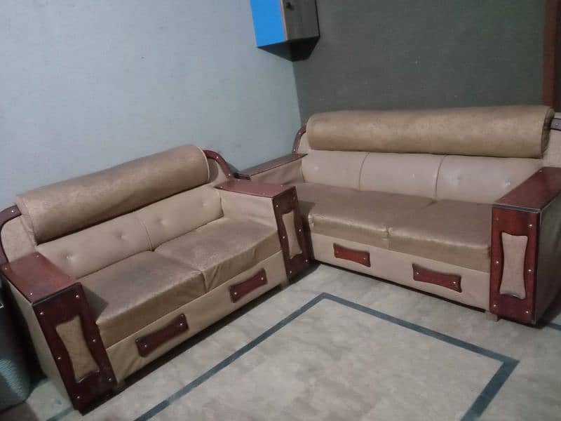 6 seater leather sofa set with free glass table 5