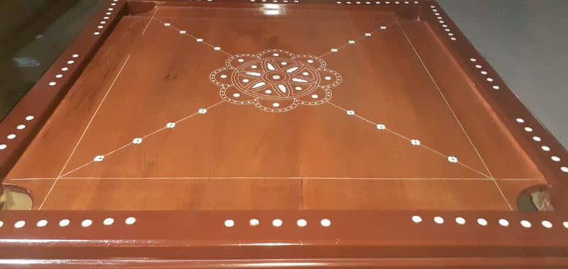 Dabbo,Carrom boards,Ludo/chess table,etc on wholesale price 1