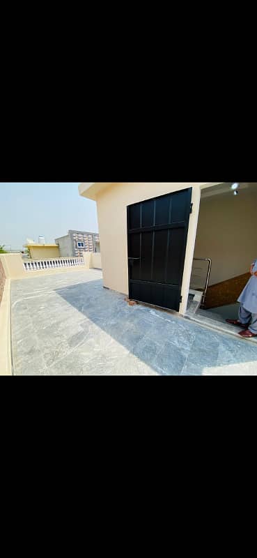 4 Marla upper portion available for rent in shadaab garden main ferozpur road Lahore 4