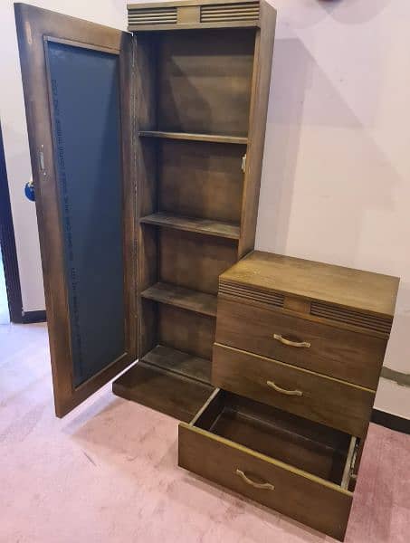 Wooden Dressing Table with Mirror and drawers 2