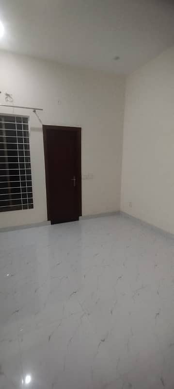 5 Marla Brand New House For RENT In Johar Town Hot Location 9