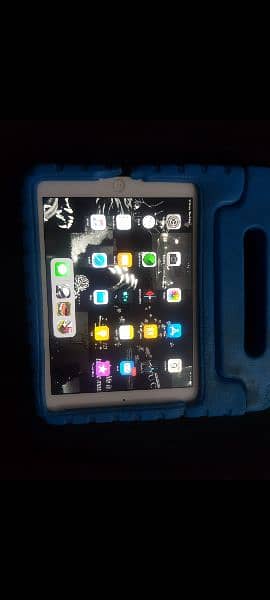 Ipad Air 128gb  BEST IPAD FOR KIDS PRICE NEGOTIABLE 7