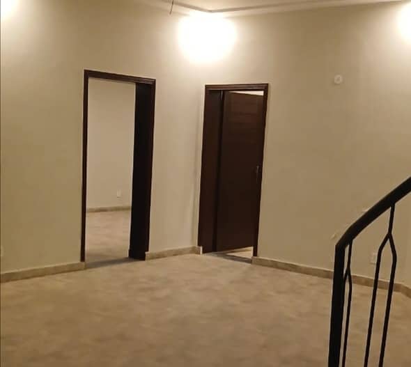 10 Marla House For Sale Is Available In Model Town 1