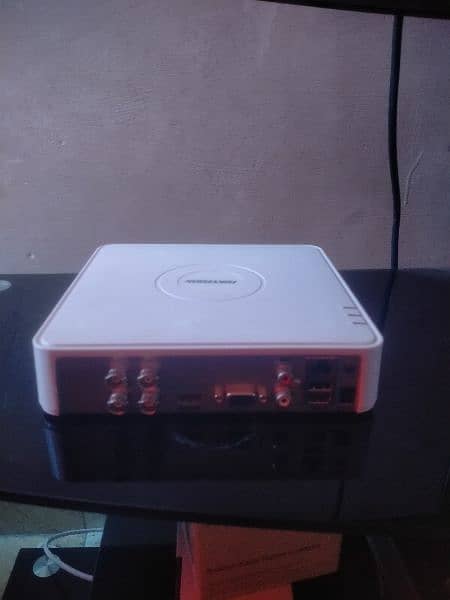 Hikvision 4Ch dvr latest model only 1month use 2