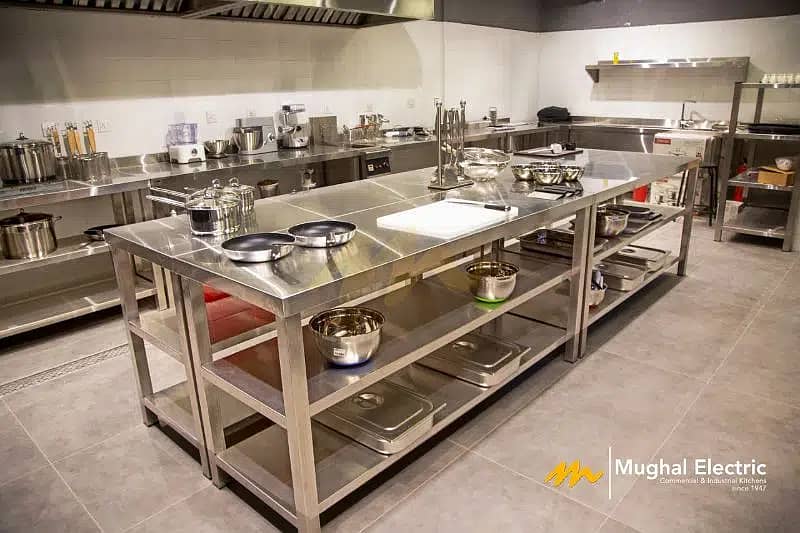 Restaurant Equipments Set up/Kitchen Equipments/Counters/Tables 0
