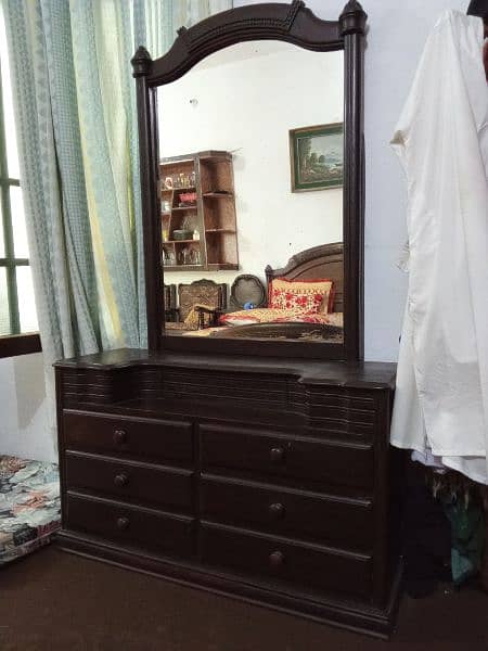 original wooden drawer with mirror 0
