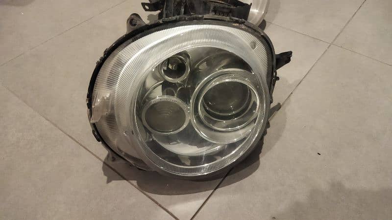Suzuki Lapin projector headlights 0