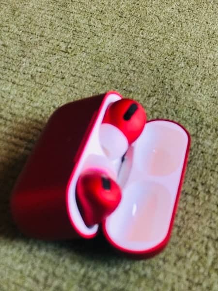 Airpods pro for sale , top quality, negotiable price 1