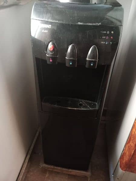 Water dispenser black with refrigerator 3