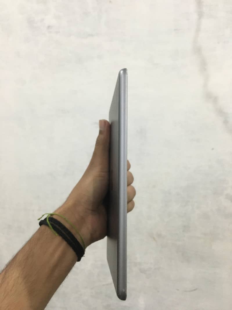 iPad Mini 2 32 GB LLA Model 6