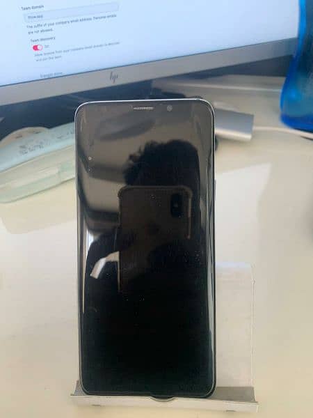 Samsung s9+ edge phone 1