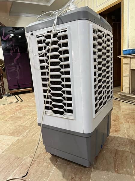 Canon Air Cooler with cool bank 5