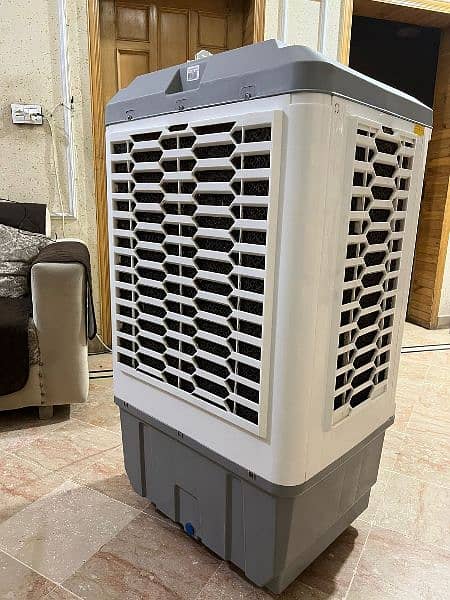 Canon Air Cooler With Ice bank 4